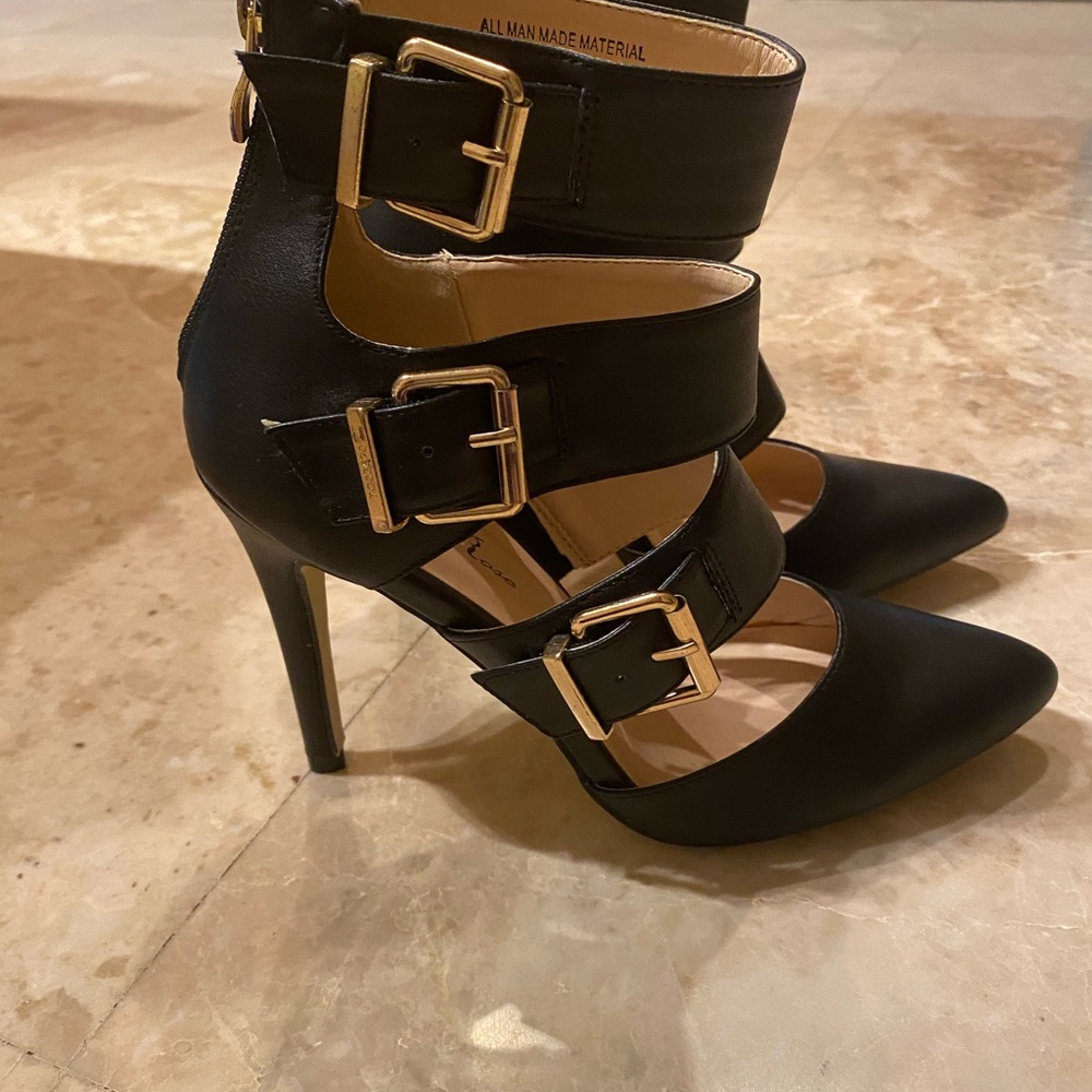 Black Heels-NEW - Picture 3 of 10